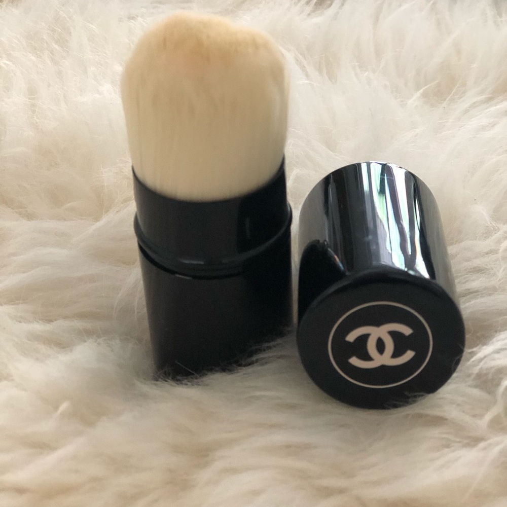 Chanel retractable brush